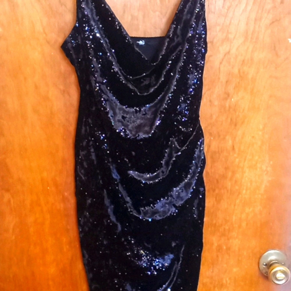 Dress - Picture 1 of 3